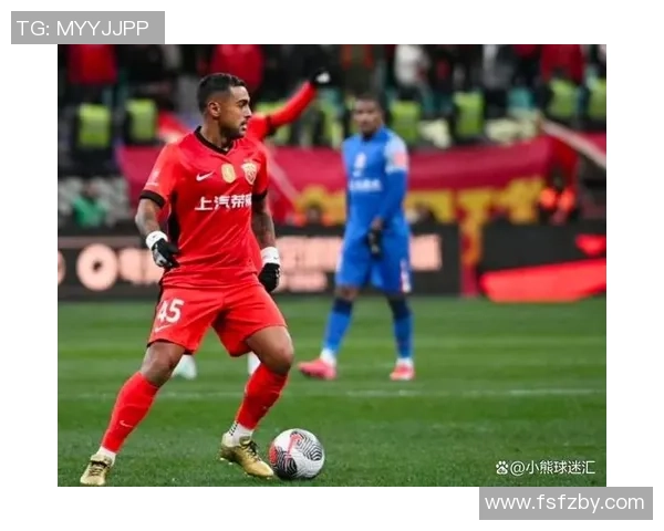 没眉毛的足球明星如何用独特风格征服球场与球迷的心